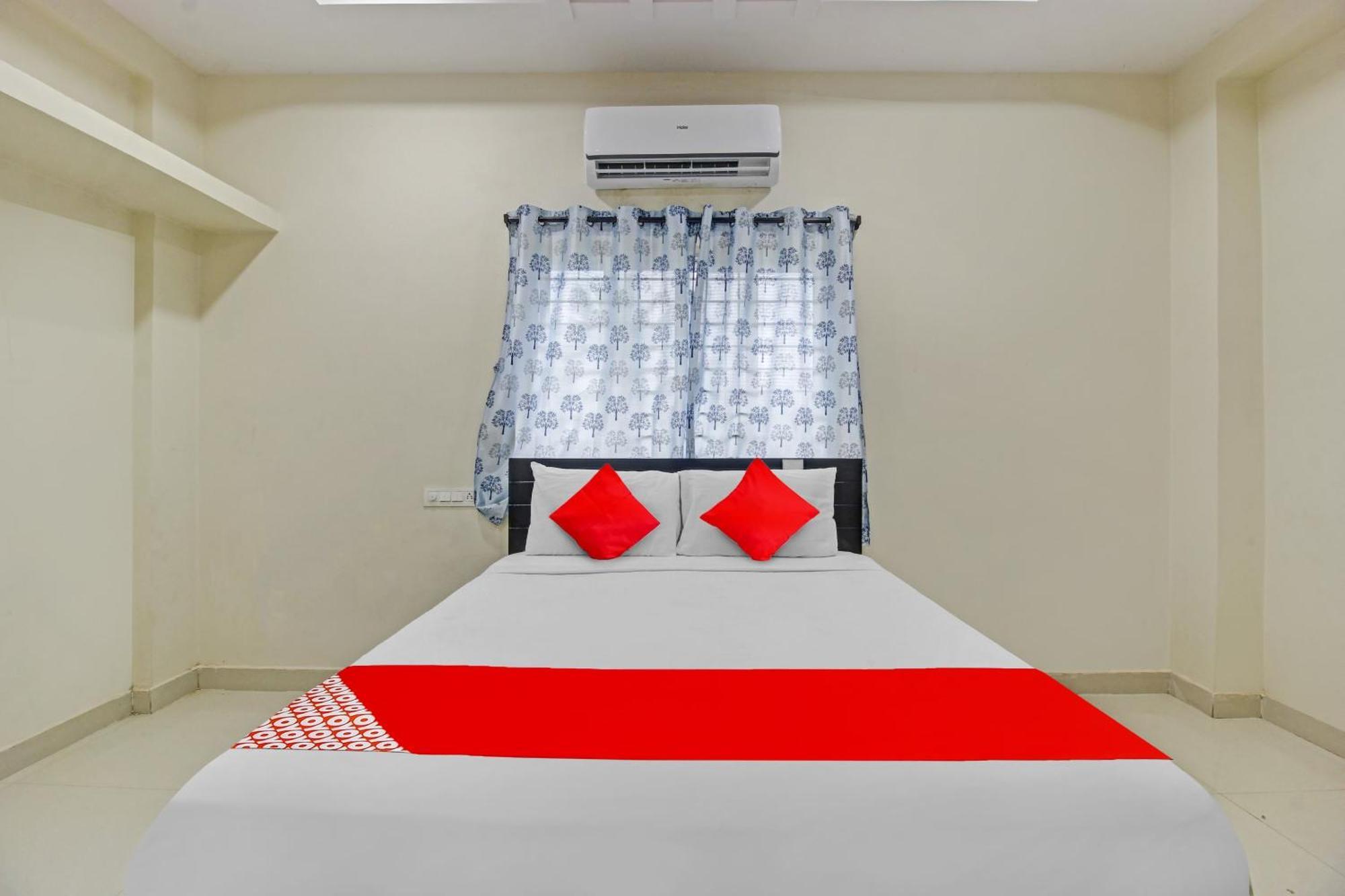Hotel O Gvs Grand Hotel